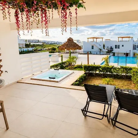 Mykonos Homes Retreat With Private Jacuzzi & Pool At Northern Cyprus *